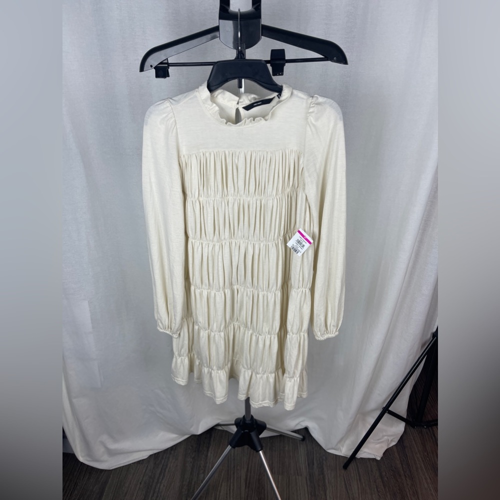 Vero Moda Tan LONG SLEEVE SMOCKED HIGH COLLAR DRESS Size Small NWT - Picture 4 of 8